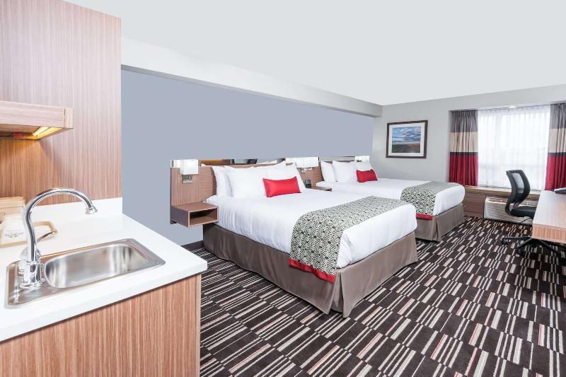 Microtel Inn & Suites By Wyndham Oyster Bay Ladysmith Eksteriør billede