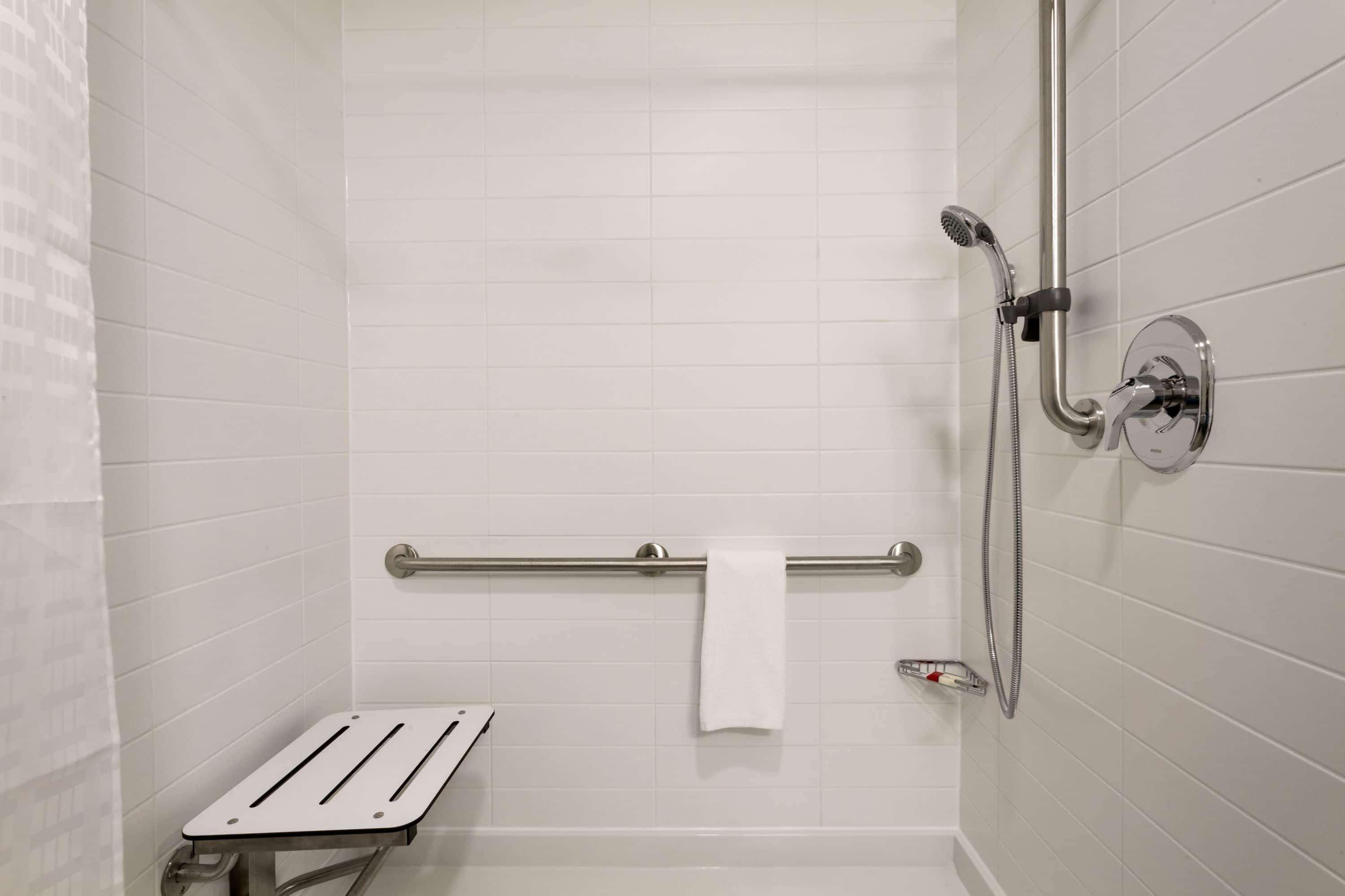 Microtel Inn & Suites By Wyndham Oyster Bay Ladysmith Eksteriør billede