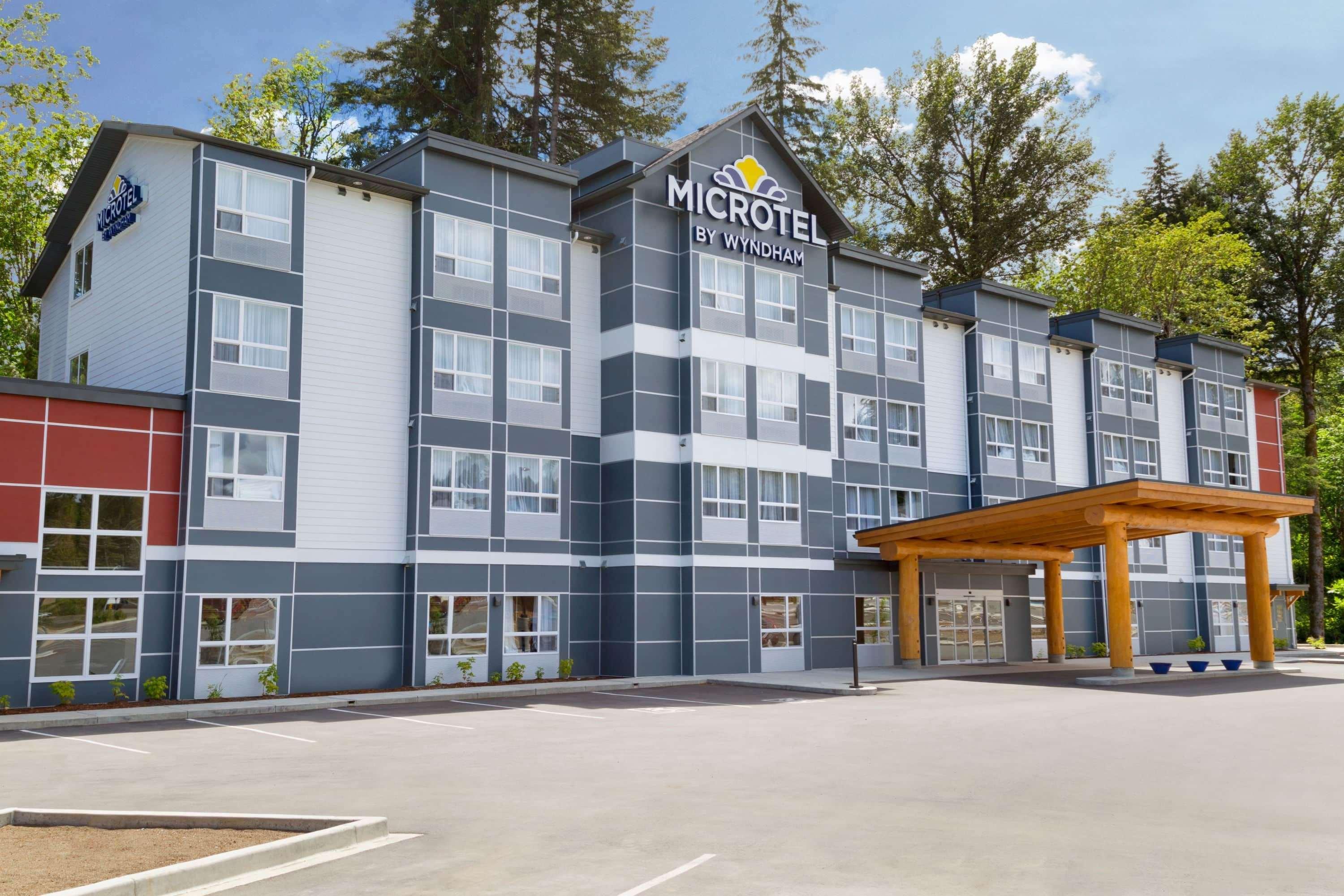 Microtel Inn & Suites By Wyndham Oyster Bay Ladysmith Eksteriør billede